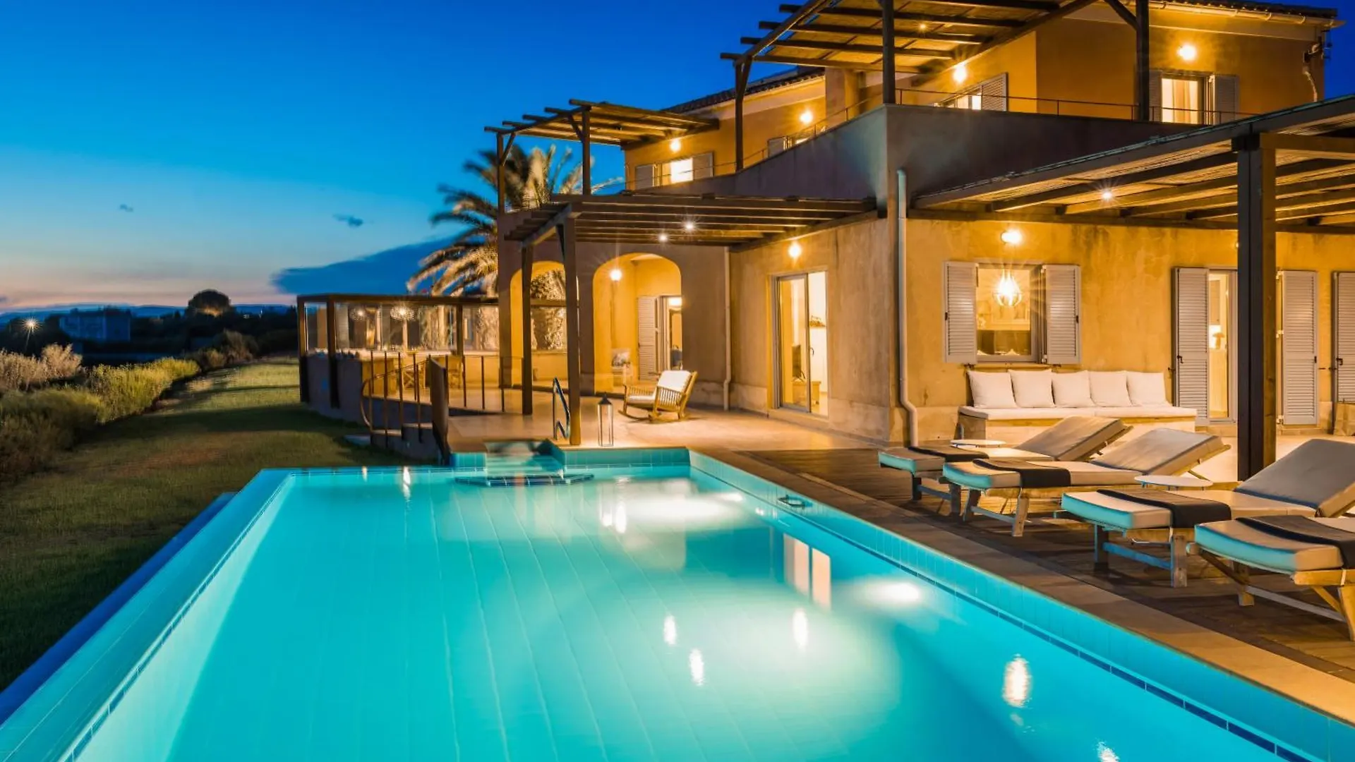 Absolute Villa By Stylish Stays Livathos