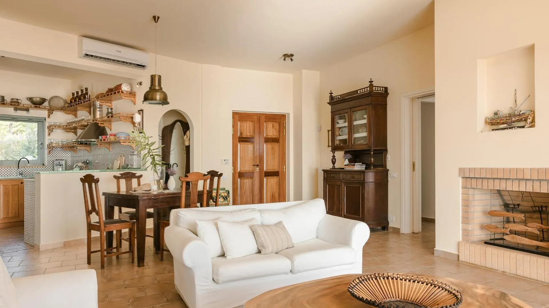 Absolute Villa By Stylish Stays Livathos  Livathos (Kefalonia)