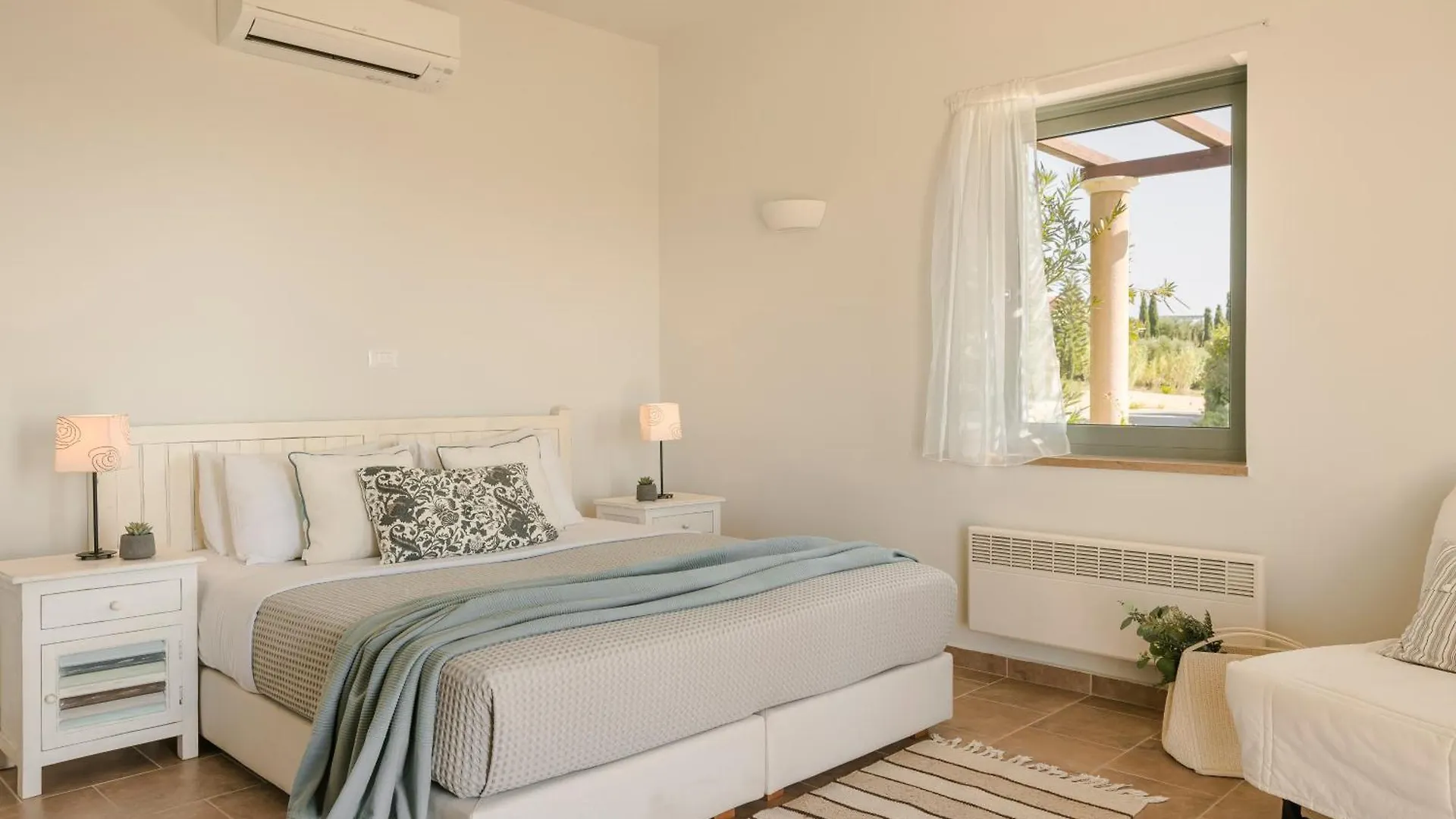 Absolute Villa By Stylish Stays Livathos